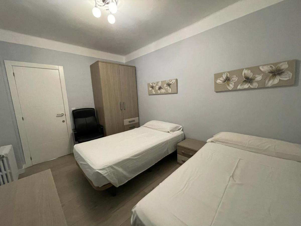 La Rosa Azul Rooms Ponferrada Bagian luar foto