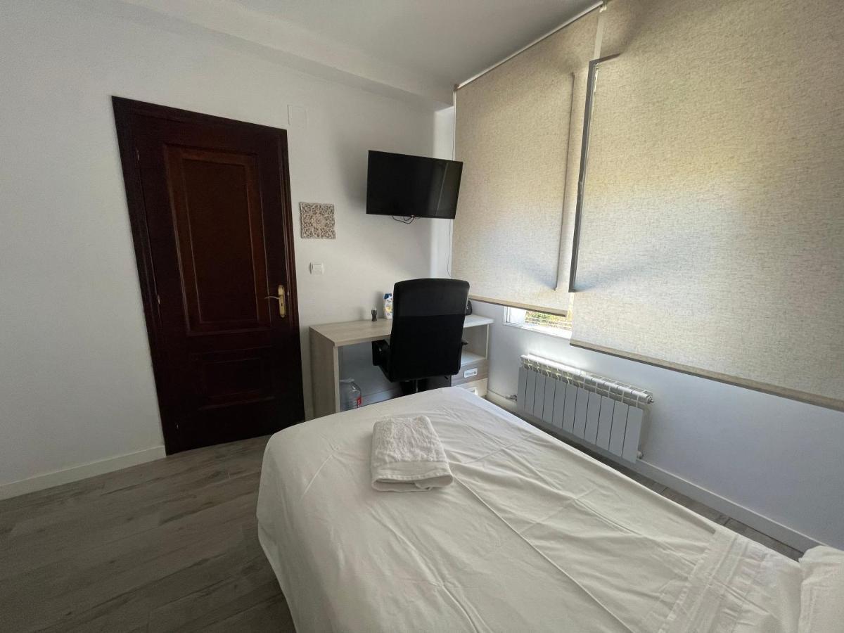 La Rosa Azul Rooms Ponferrada Bagian luar foto