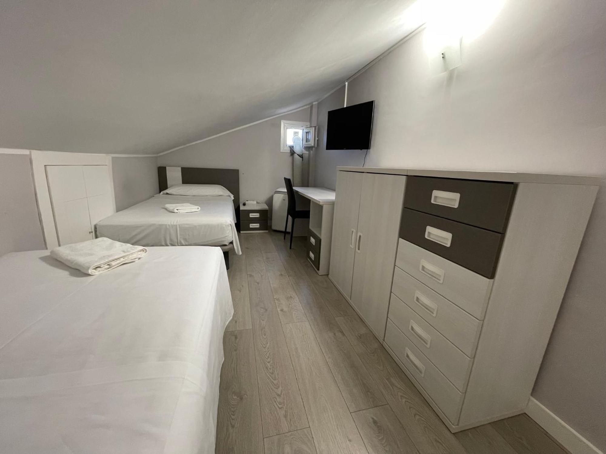 La Rosa Azul Rooms Ponferrada Bagian luar foto